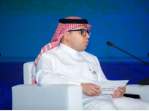 Moderating an executive panel session
